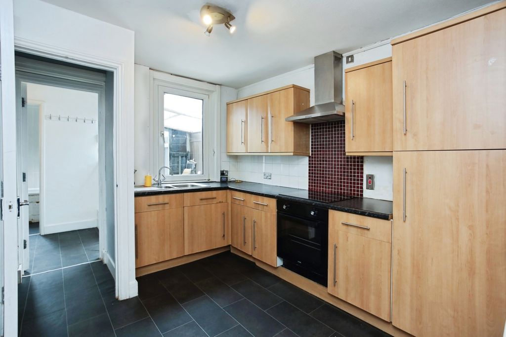 Property photo 3 of 14 Pbox-Img.Jpg