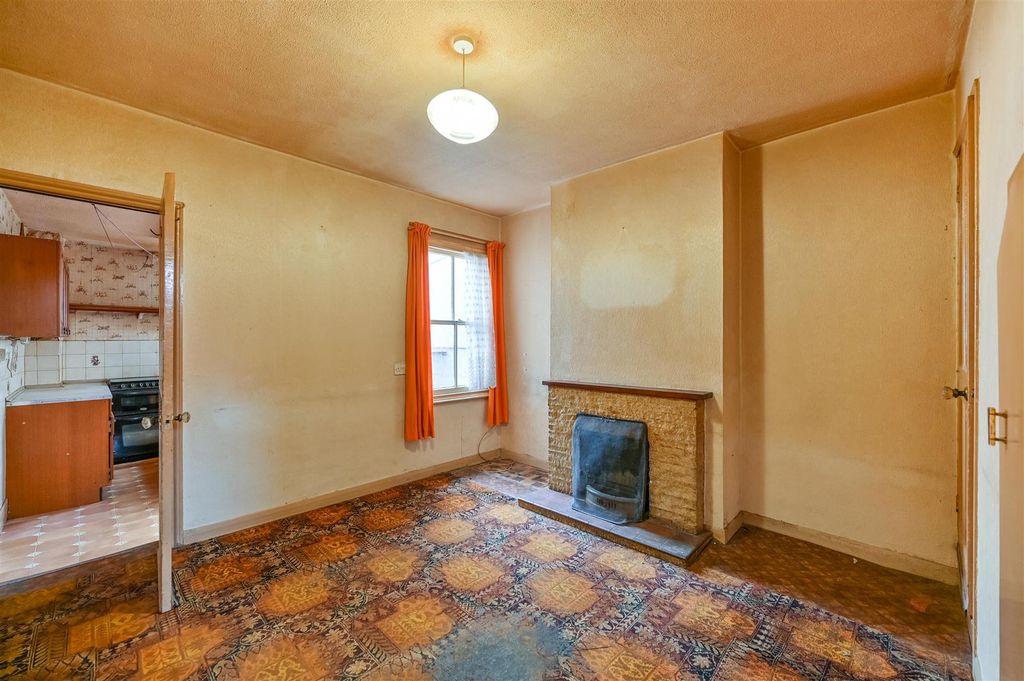 Property photo 3 of 11