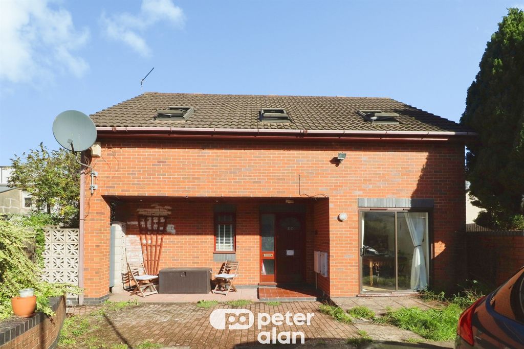 Property photo 1 of 29