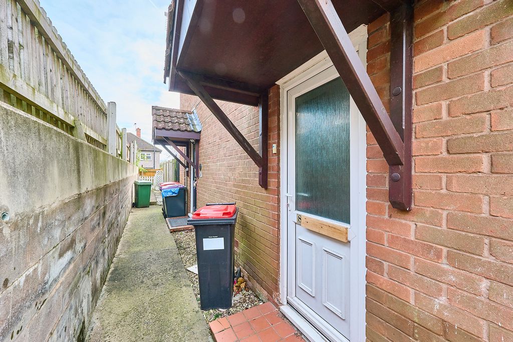 Property photo 3 of 3