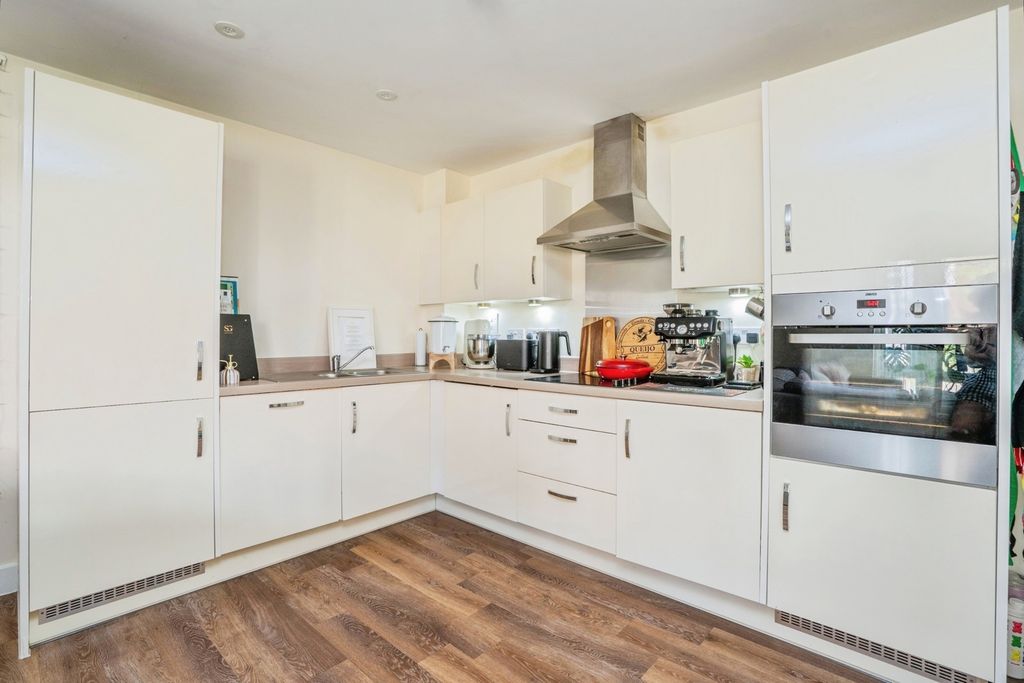 Property photo 2 of 13 Pbox-Img.Jpg