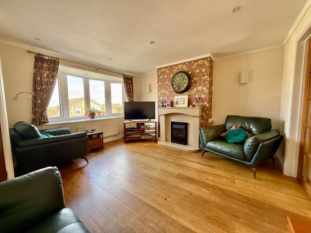 Property photo 2 of 33 3225586