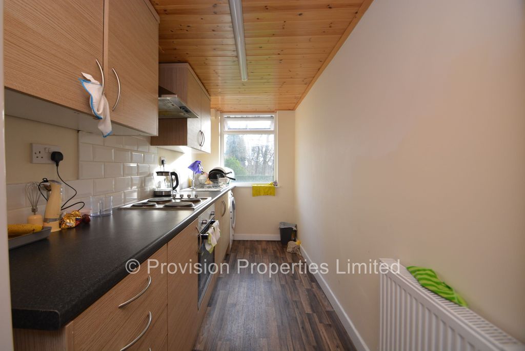 Property photo 3 of 6 Photo