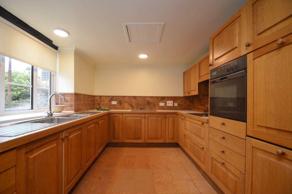 Property photo 2 of 41