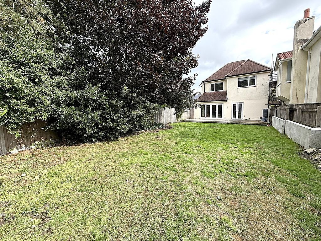 Property photo 2 of 30
