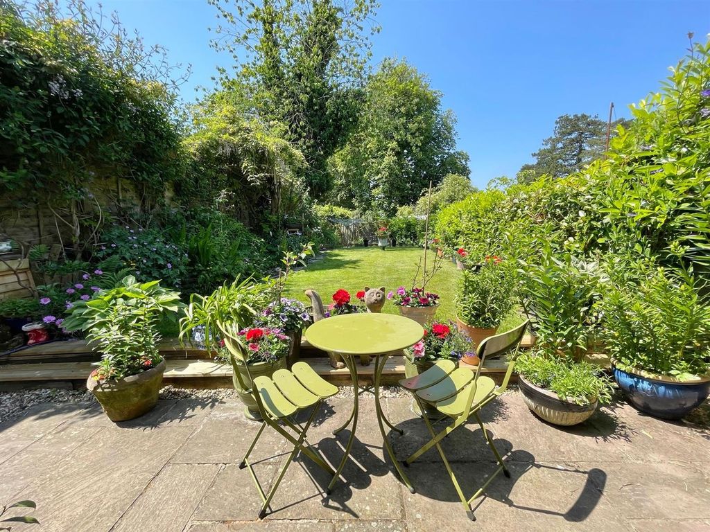 Property photo 3 of 17 Garden