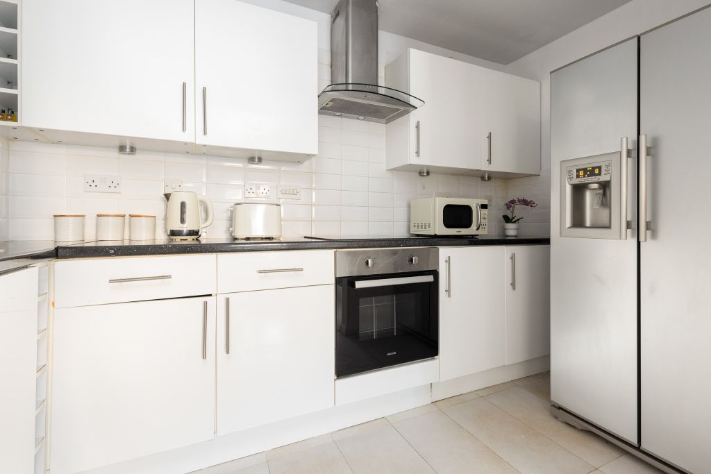 Property photo 2 of 29 Kitchen