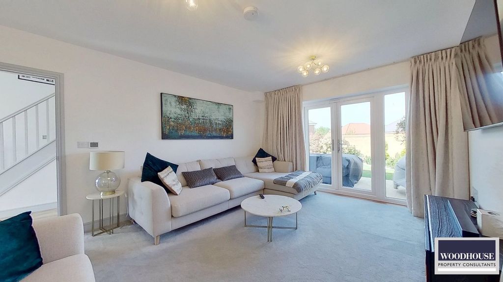 Property photo 2 of 52