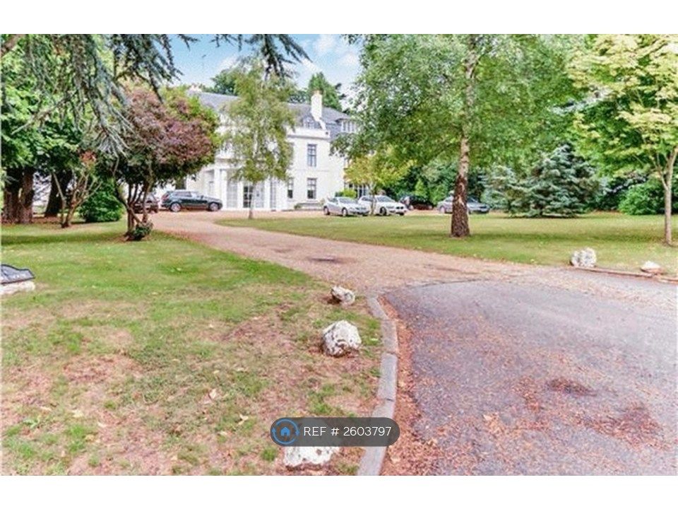 Property photo 2 of 10