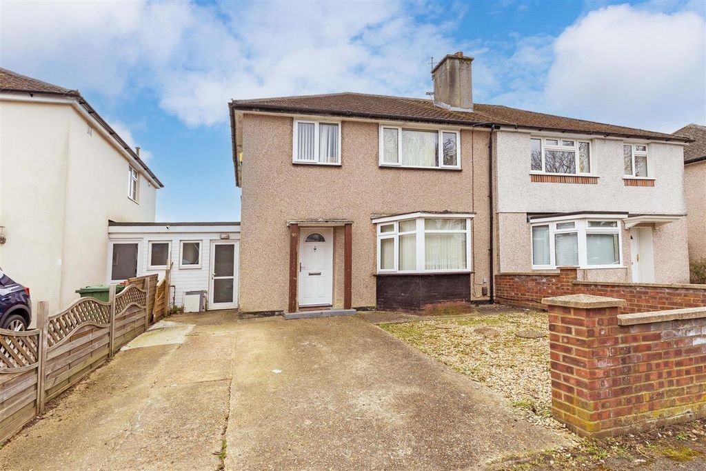 Property photo 1 of 19 95 Moreton Way-1.Jpg