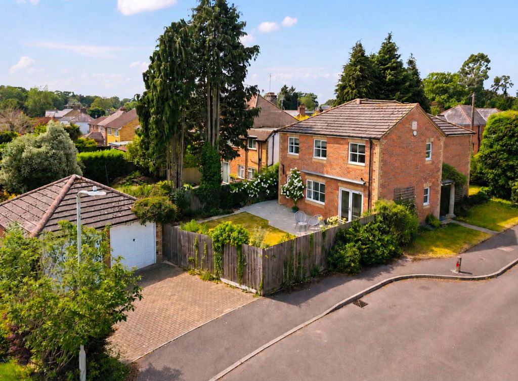 Property photo 1 of 34