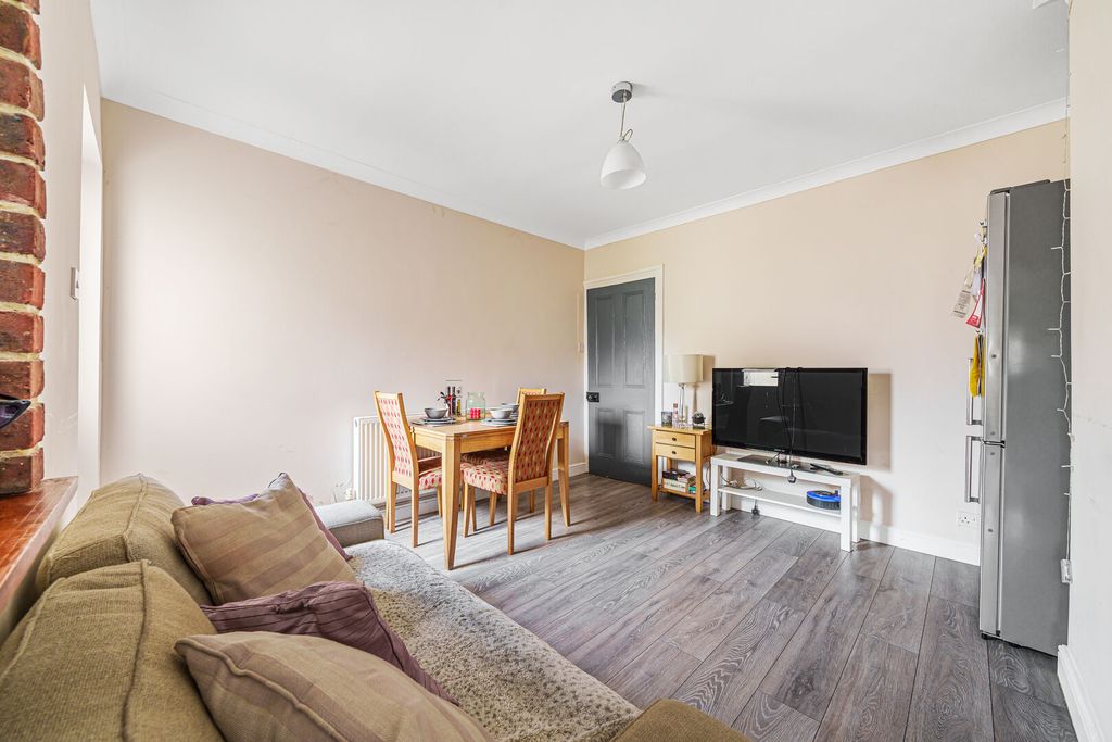 Property photo 3 of 16 990462 (3)