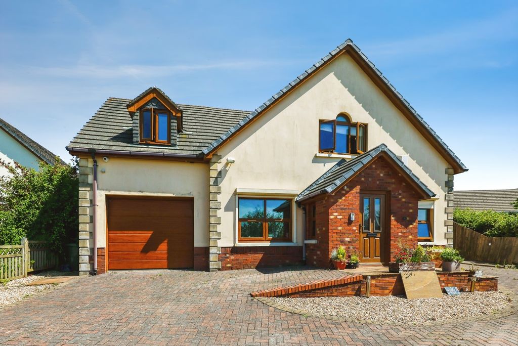 Property photo 1 of 23 Pbox-Img.Jpg