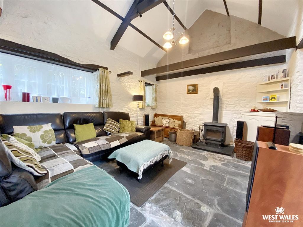 Property photo 2 of 34 Img_2014.Jpg