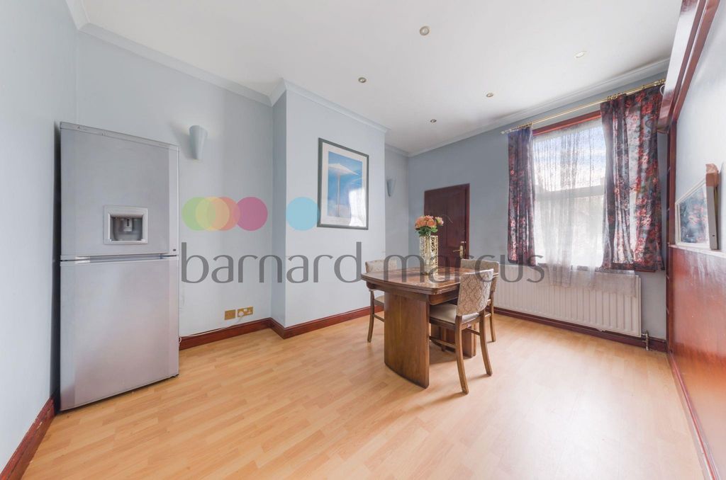 Property photo 2 of 8 View