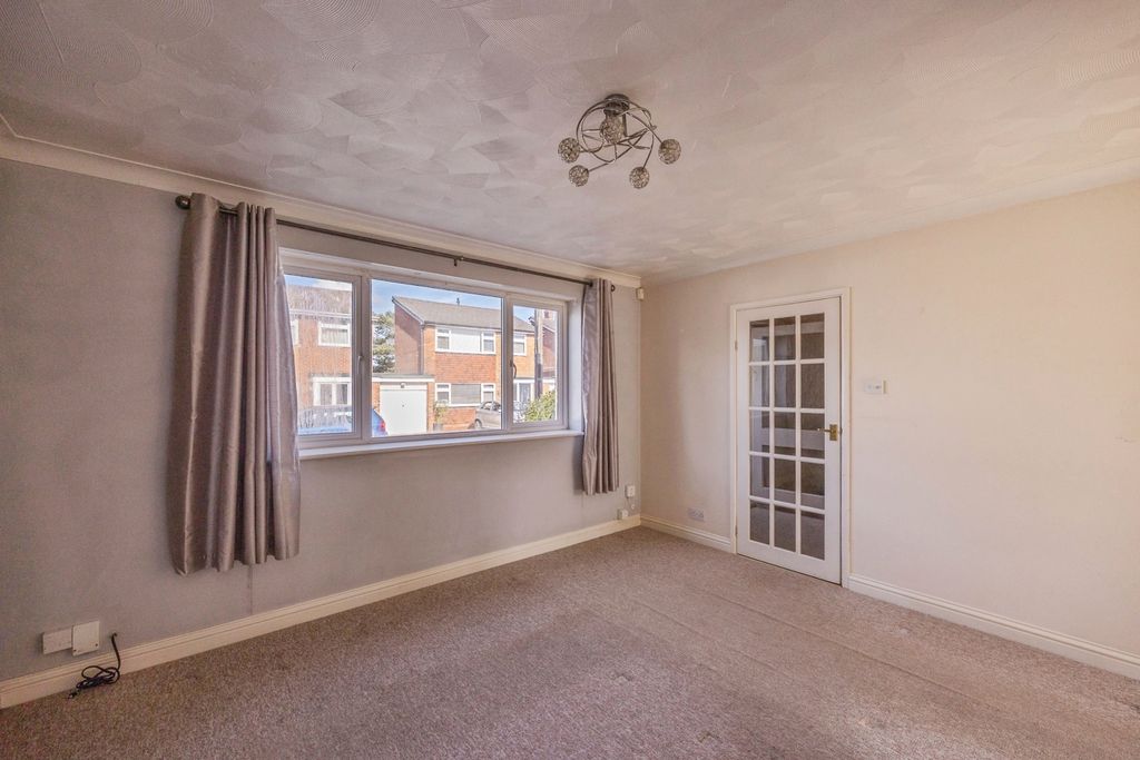 Property photo 3 of 18 Pbox-Img.Jpg