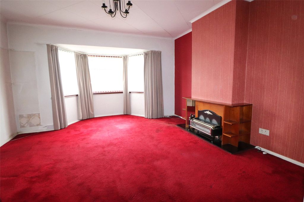 Property photo 2 of 17 Picture No. 14