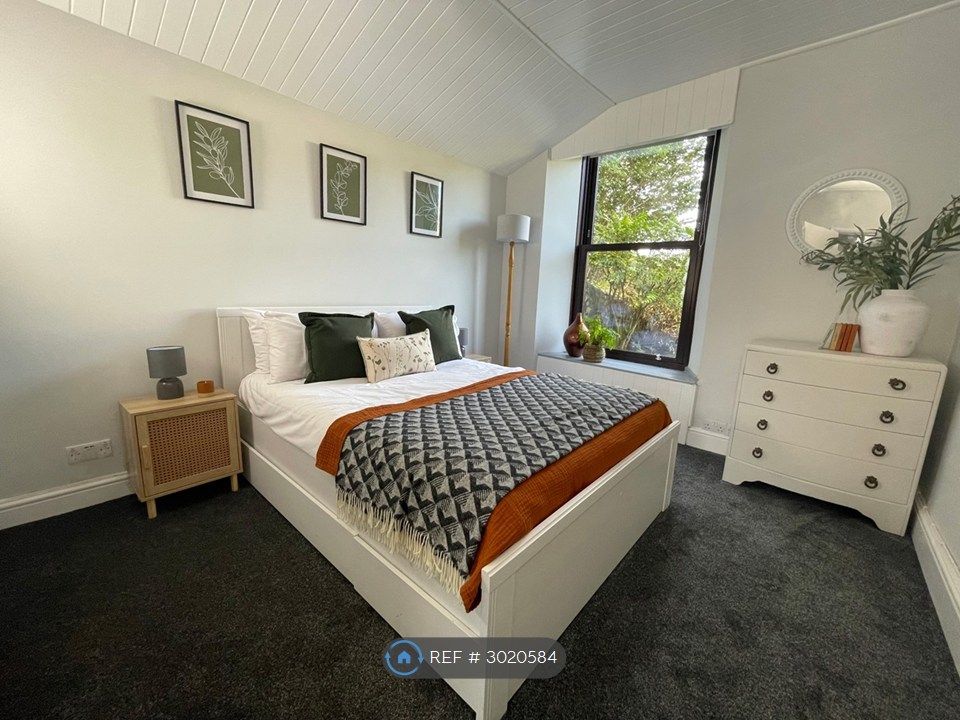 Property photo 2 of 11 Bedroom