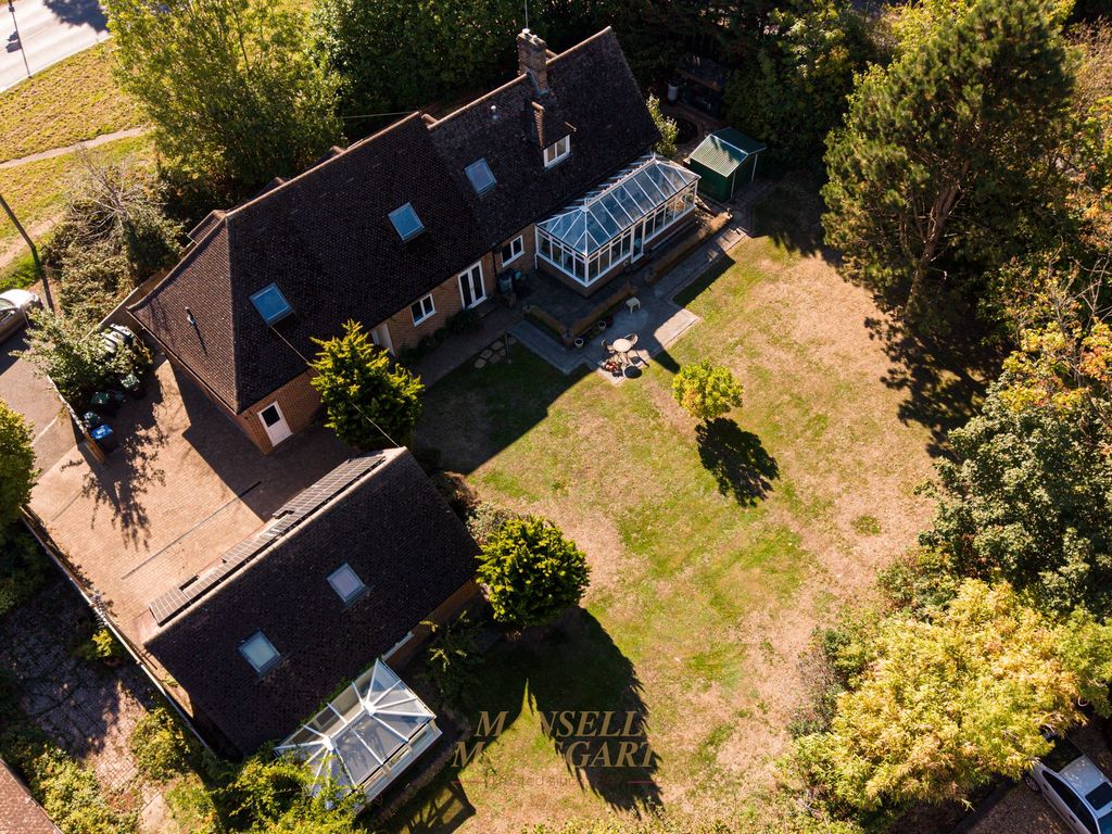 Property photo 2 of 43