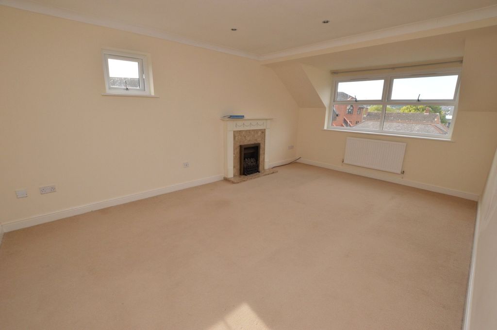 Property photo 2 of 11 Living Room