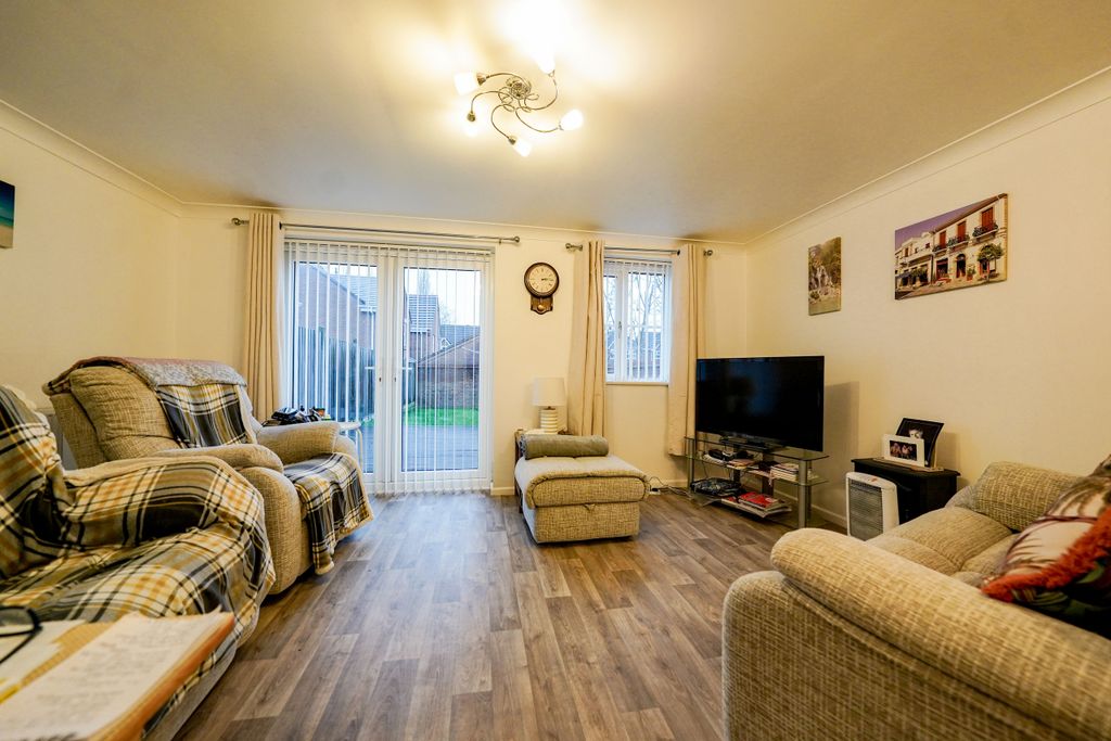 Property photo 2 of 19 Dsc04259