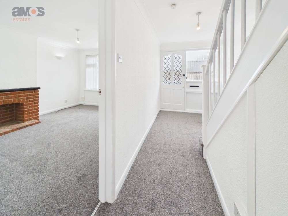 Property photo 3 of 28 4879907