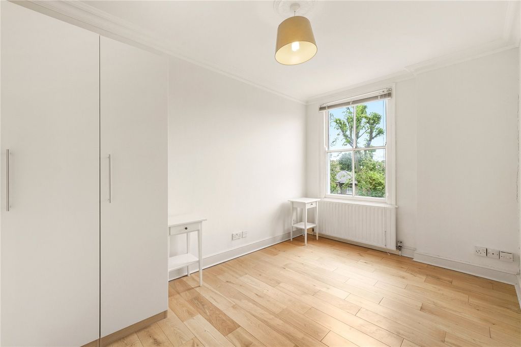 Property photo 3 of 12