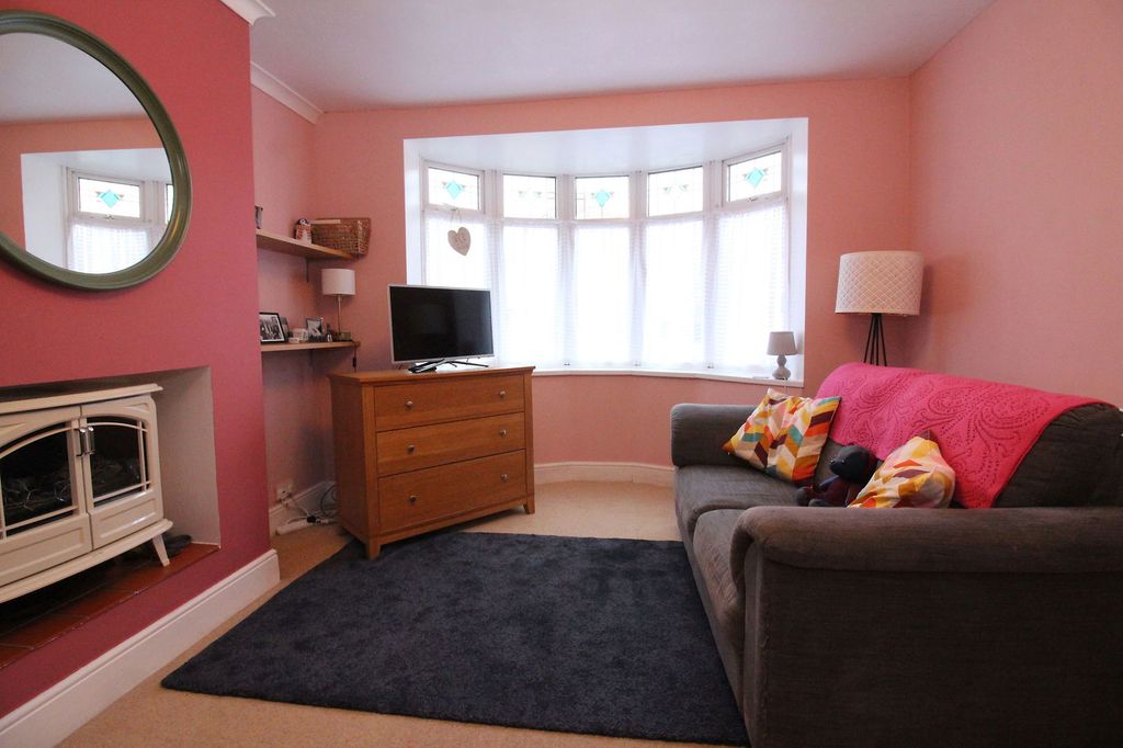 Property photo 2 of 13