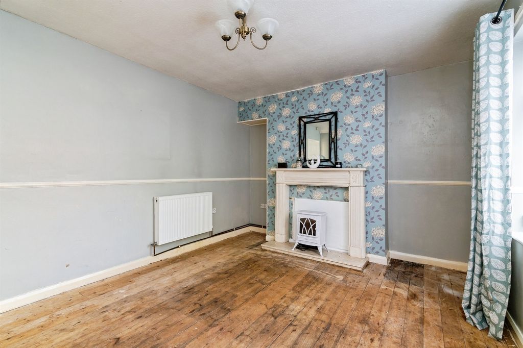 Property photo 3 of 15
