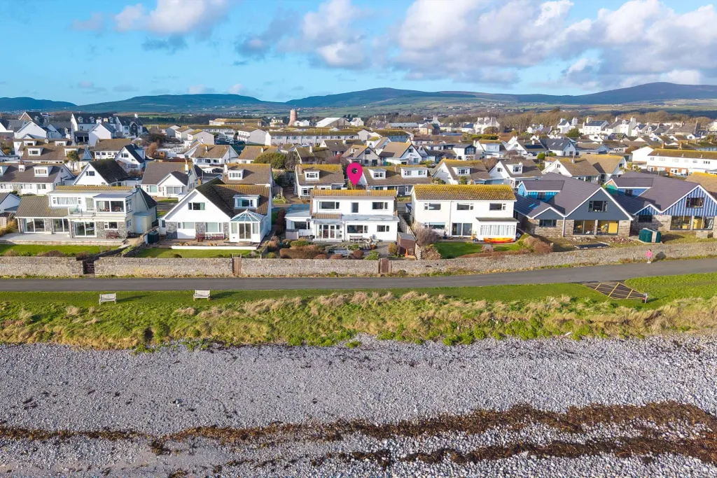 Property photo 3 of 29