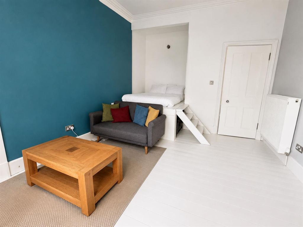 Property photo 2 of 10 19Ebe2Fa-25D5-4198-98D2-C545A4798Ad9.Png