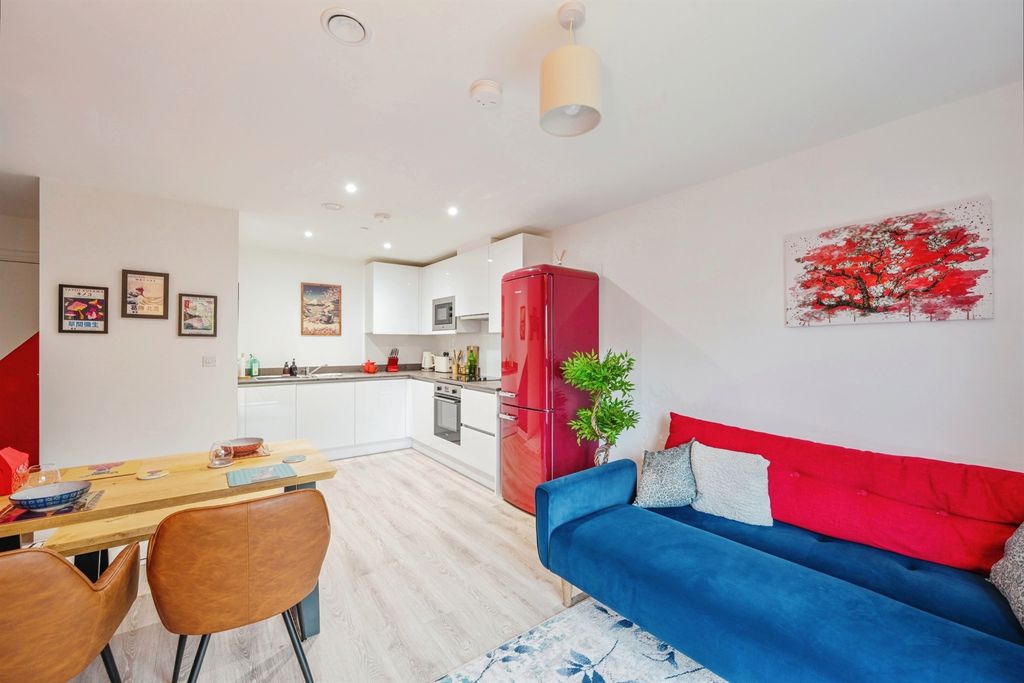 Property photo 2 of 16