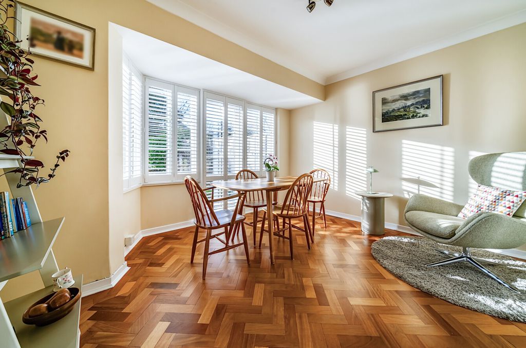 Property photo 3 of 22 1403690-1-697B891...