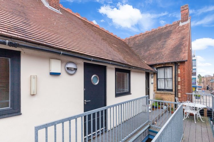 Property photo 2 of 8 244773