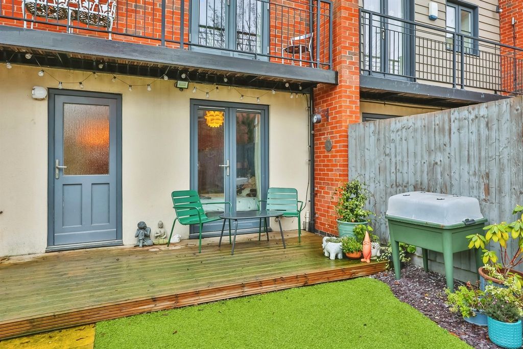 Property photo 3 of 19