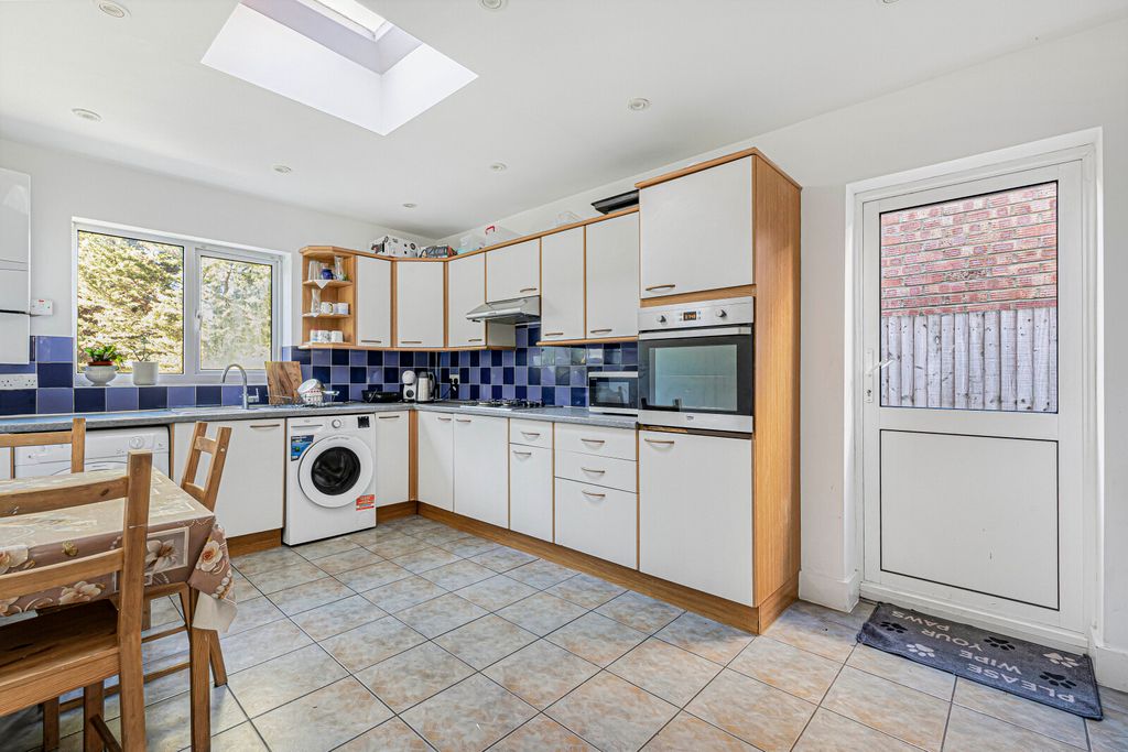 Property photo 2 of 18 Picture No. 06