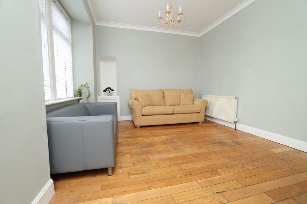 Property photo 3 of 24