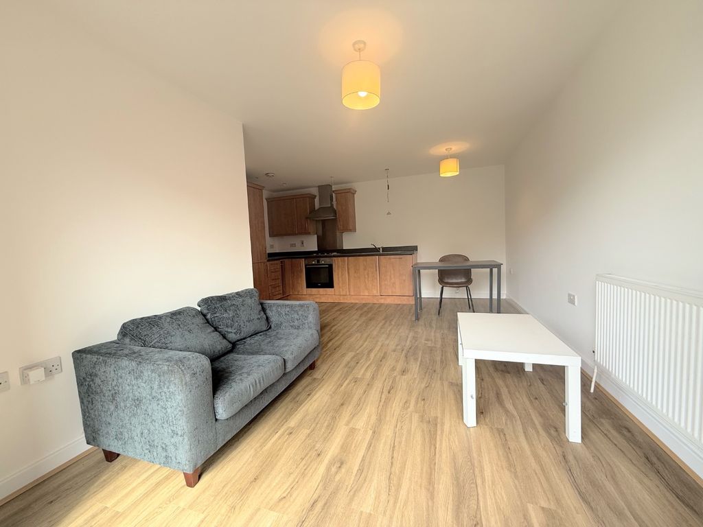 Property photo 2 of 8 3323892