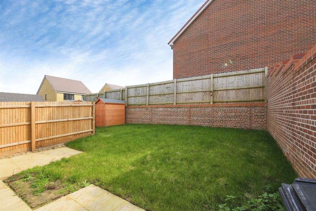 Property photo 3 of 11