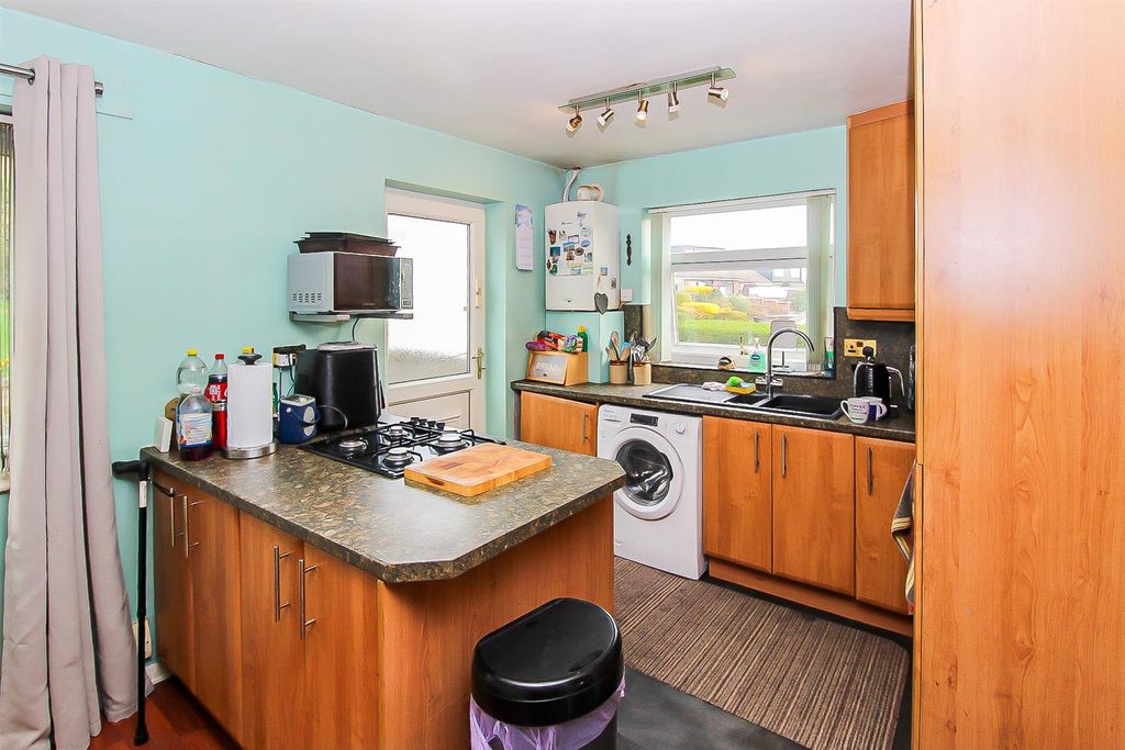 Property photo 3 of 9