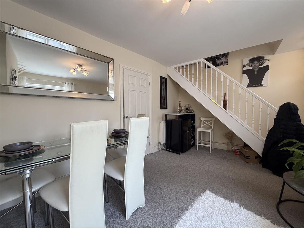 Property photo 3 of 14 3