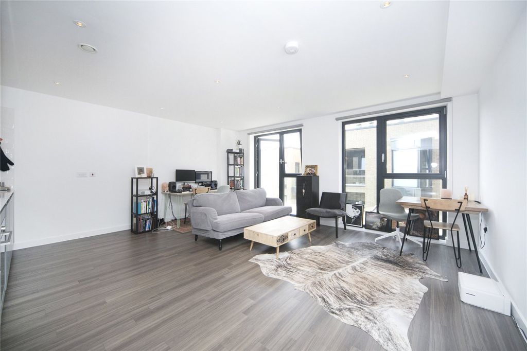 Property photo 1 of 10 Open Plan Living