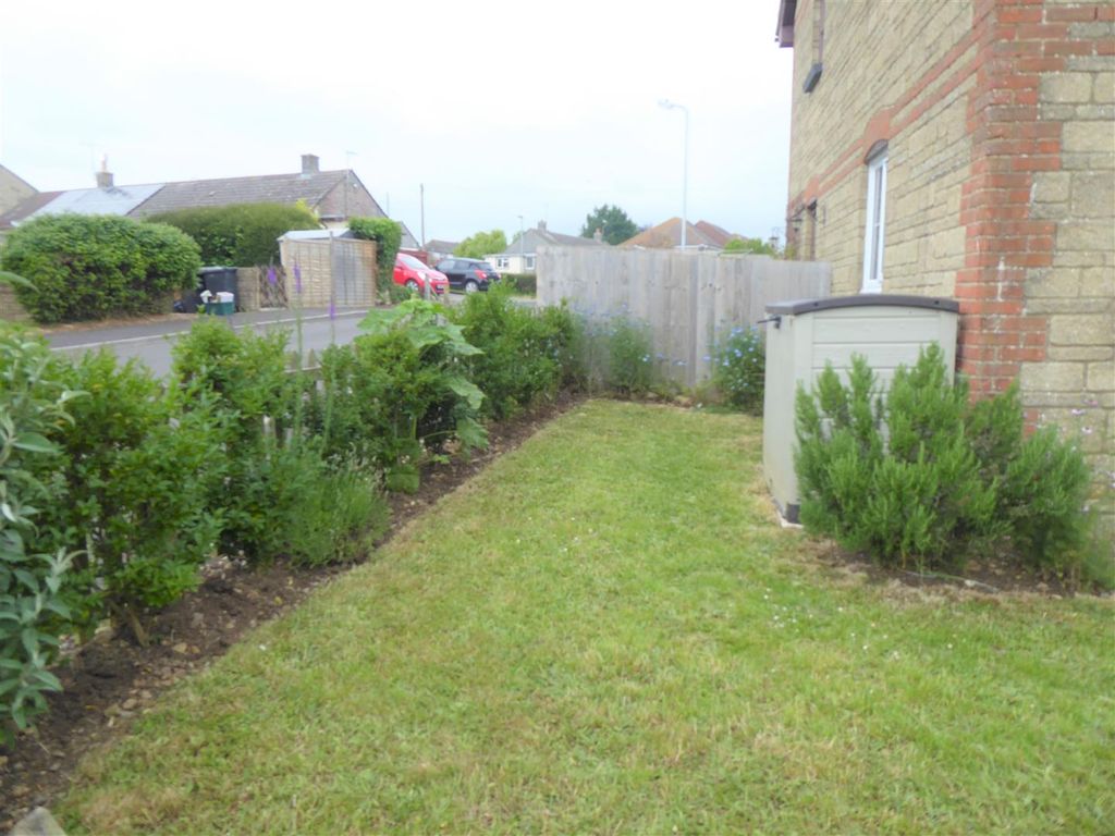 Property photo 2 of 2 Garden.Jpg