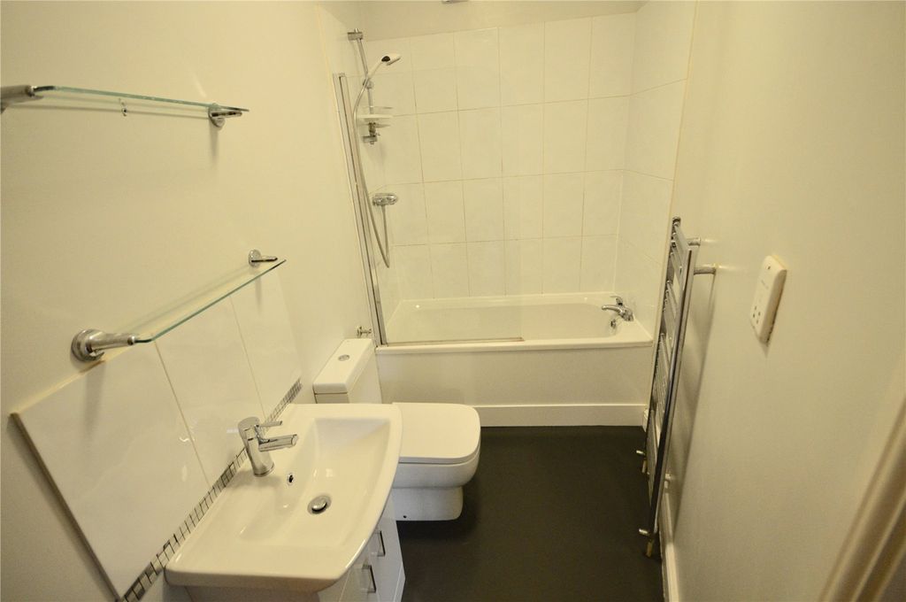 Property photo 3 of 7 Picture No. 25