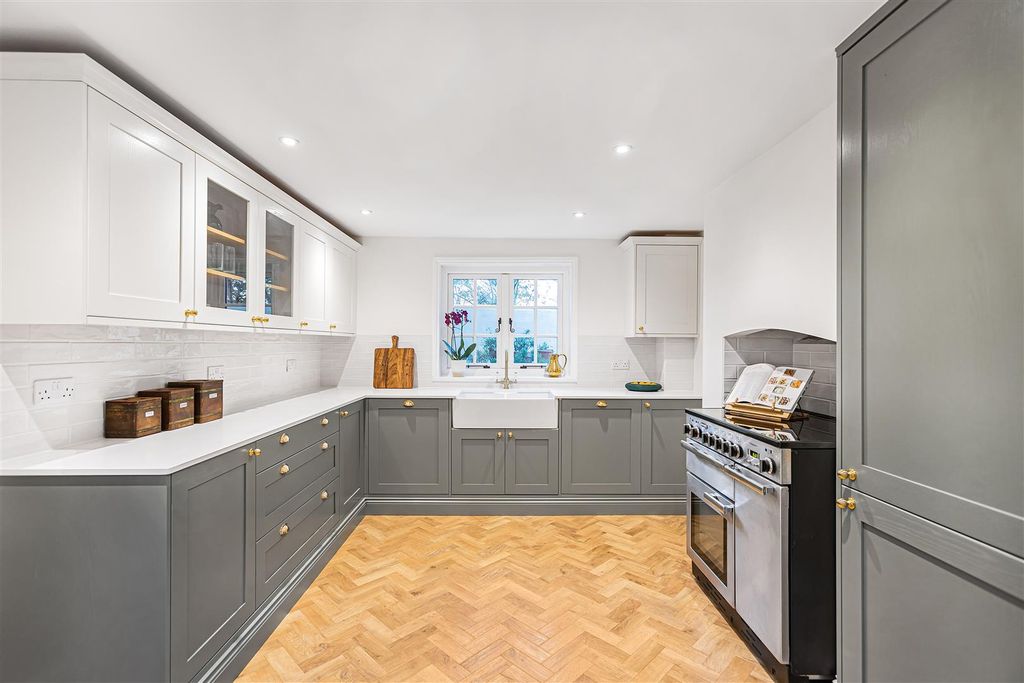 Property photo 2 of 25 10_68566.Jpg