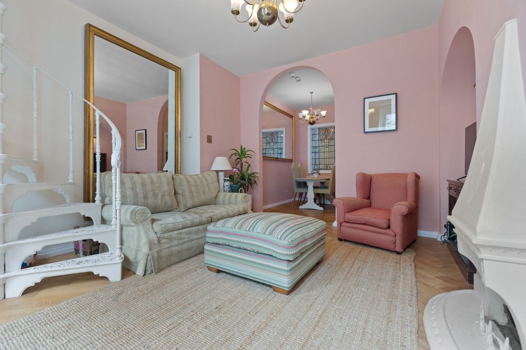 Property photo 3 of 10 8Y3A9920