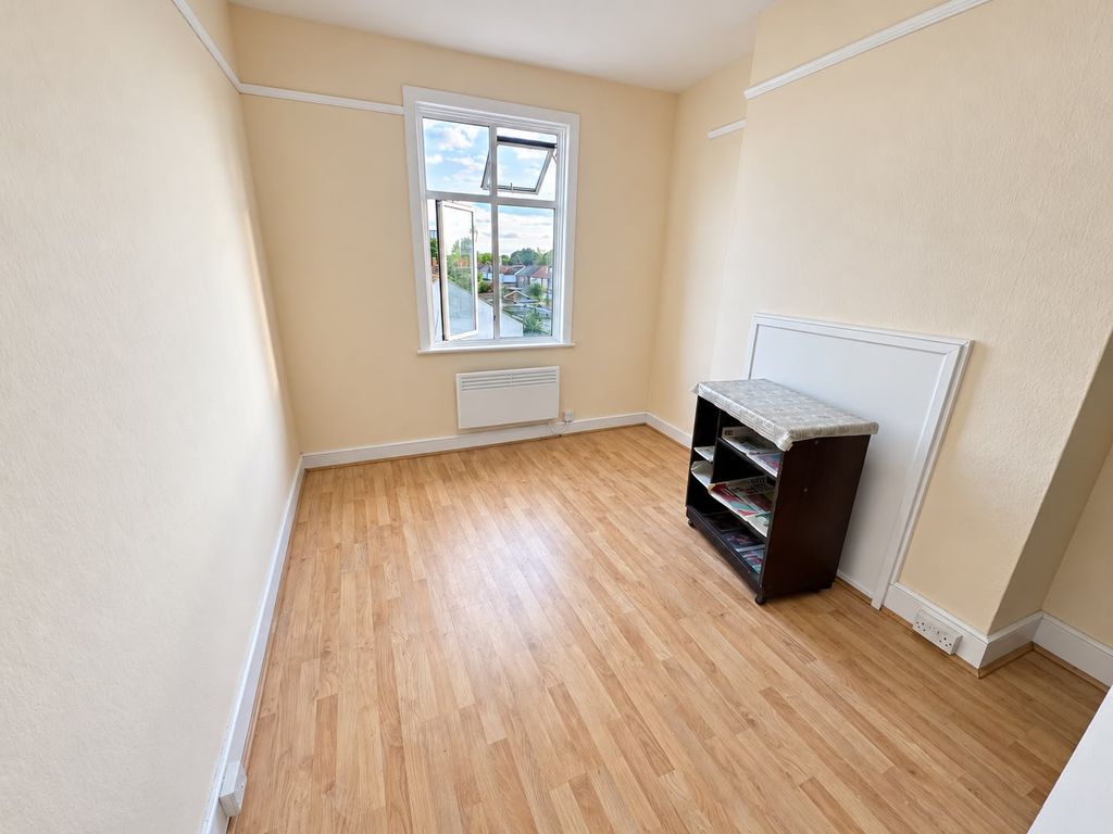 Property photo 3 of 6 Gallery