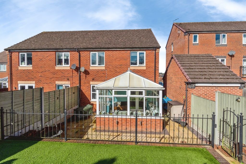 Property photo 2 of 20