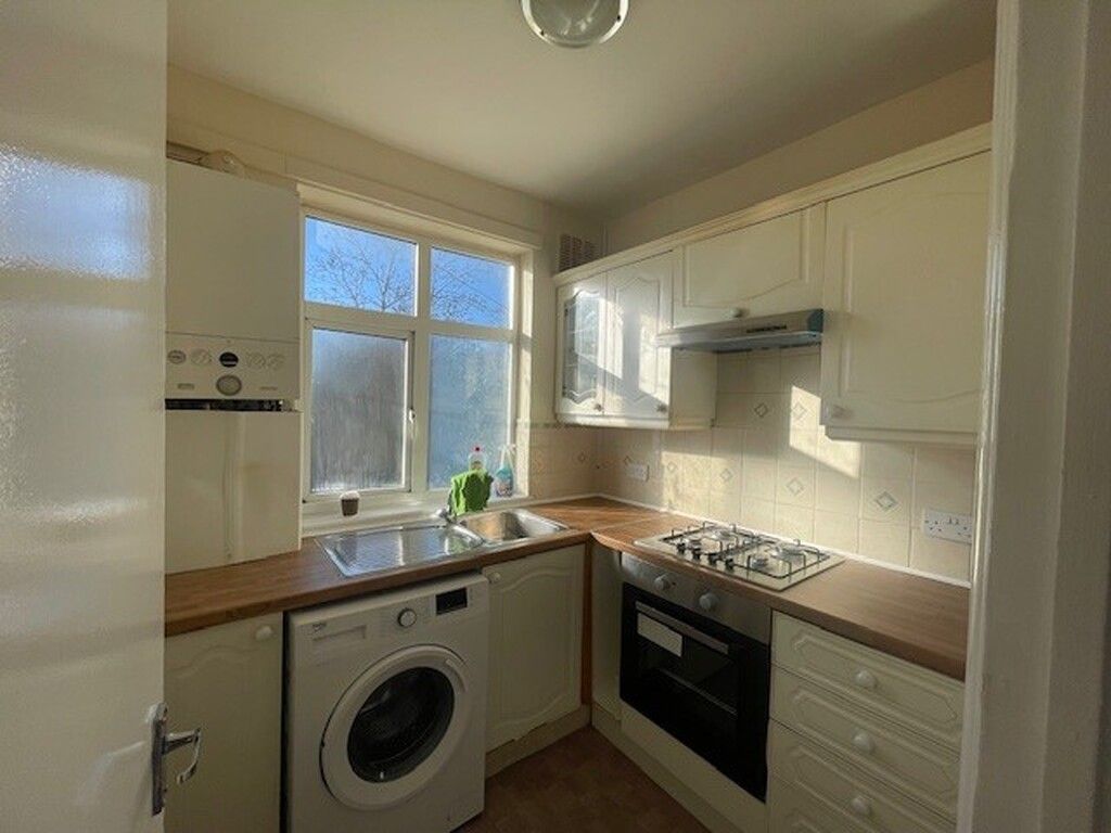 Property photo 1 of 5 Kitchen