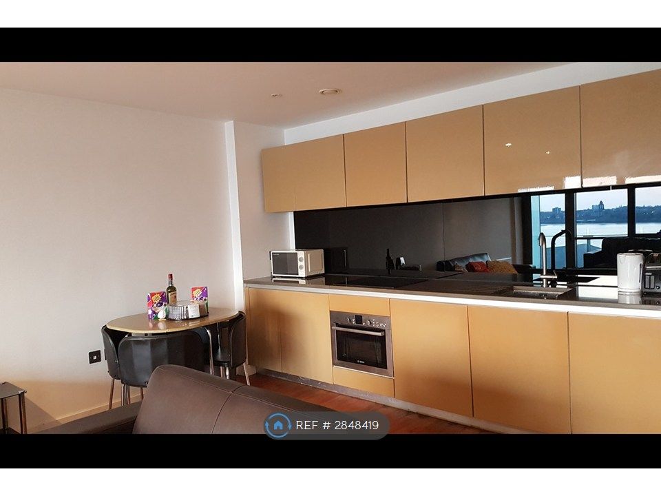 Property photo 2 of 9 Kitchen